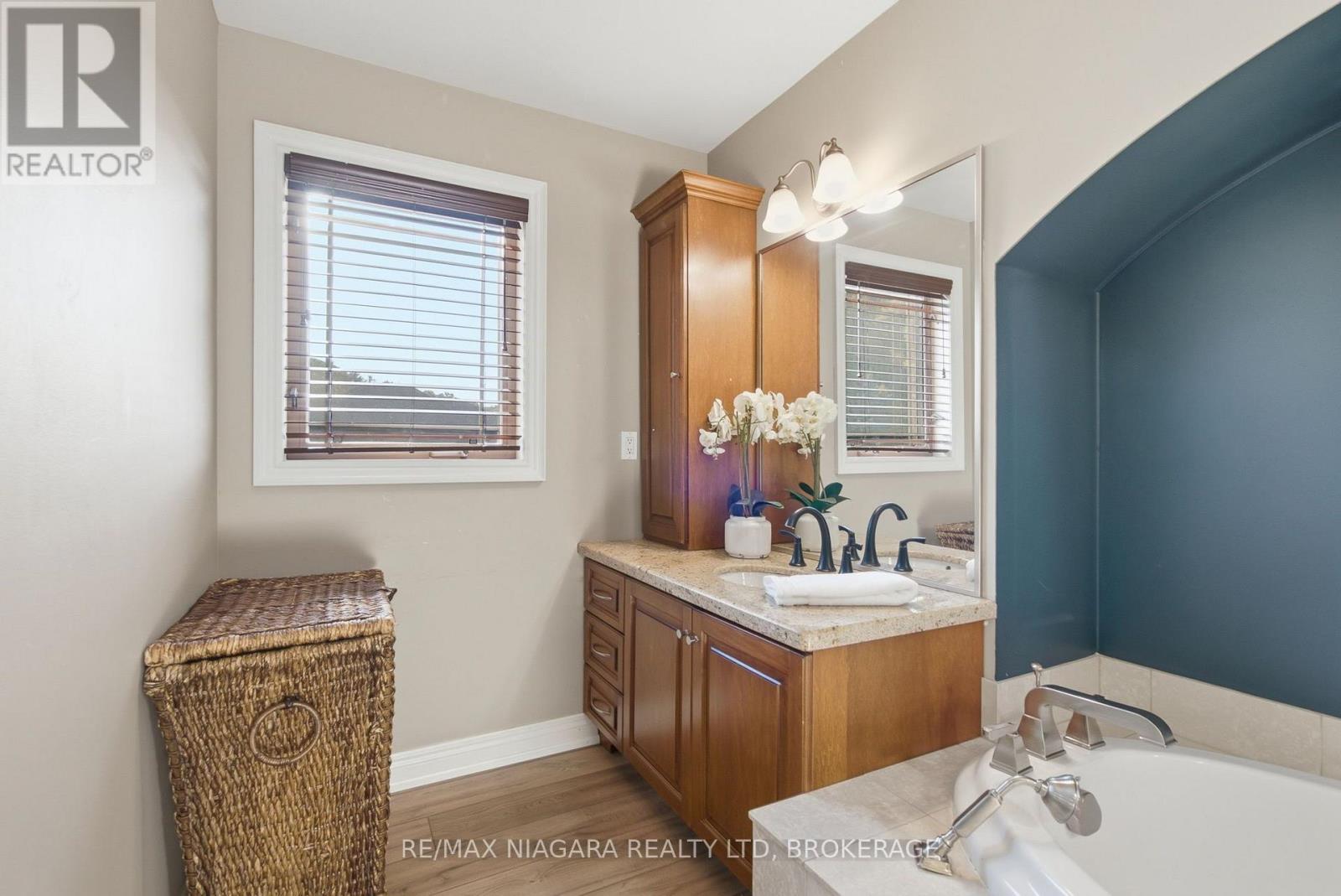 76 Terrace Drive, Grimsby, Ontario  L3M 1B5 - Photo 33 - X14105952