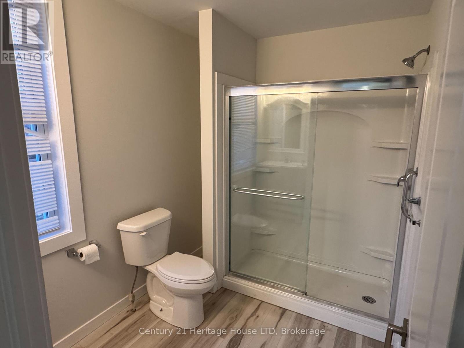 2 - 28 Princess Street, Fort Erie, Ontario  L2A 1V6 - Photo 4 - X14105986