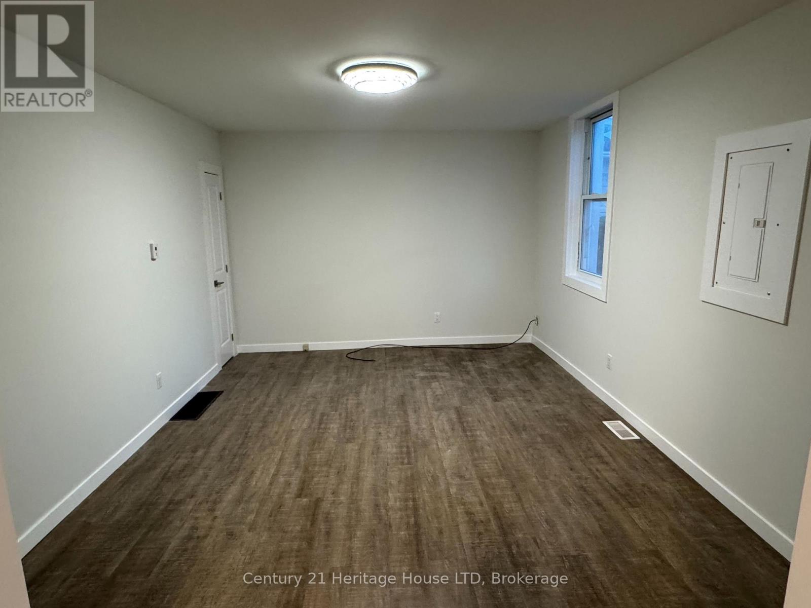 2 - 28 Princess Street, Fort Erie, Ontario  L2A 1V6 - Photo 7 - X14105986