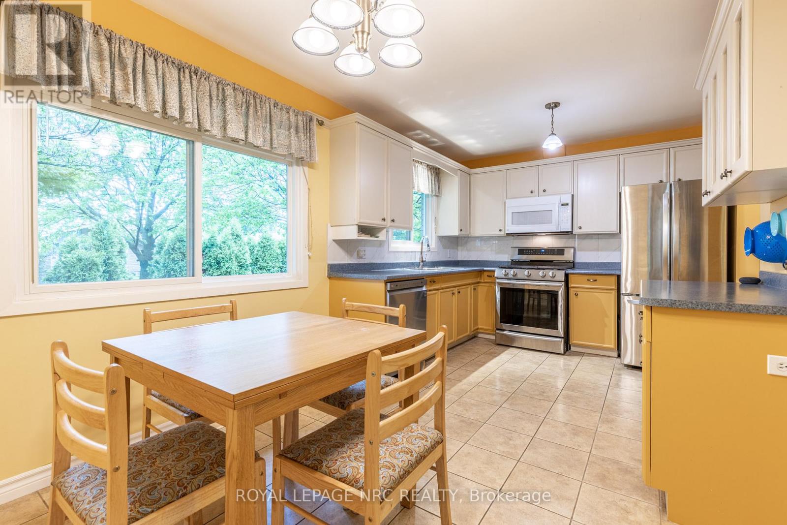 542 Lake Street, St. Catharines, Ontario  L2N 4H8 - Photo 8 - X14106072