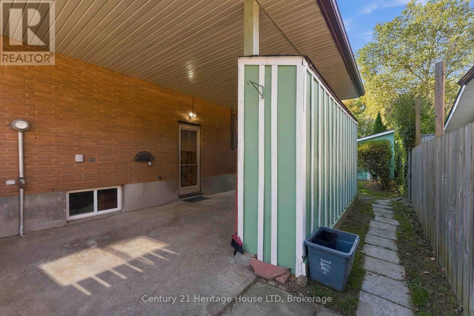 4227 Pettit Avenue, Niagara Falls, Ontario  L2E 6K6 - Photo 32 - X14106188