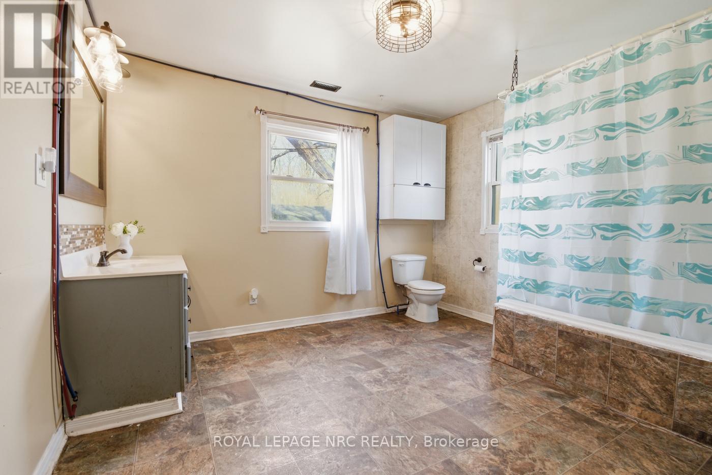 529 Rosehill Road, Fort Erie, Ontario  L2A 5M4 - Photo 23 - X14106894
