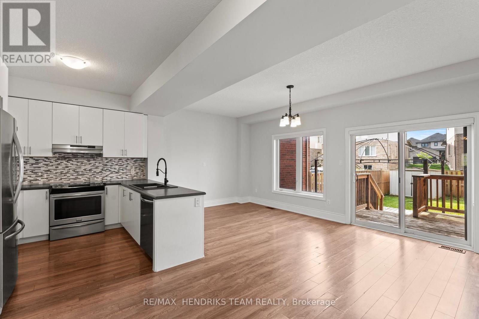 35 Sunset Way, Thorold, Ontario  L0S 1A0 - Photo 10 - X14106912
