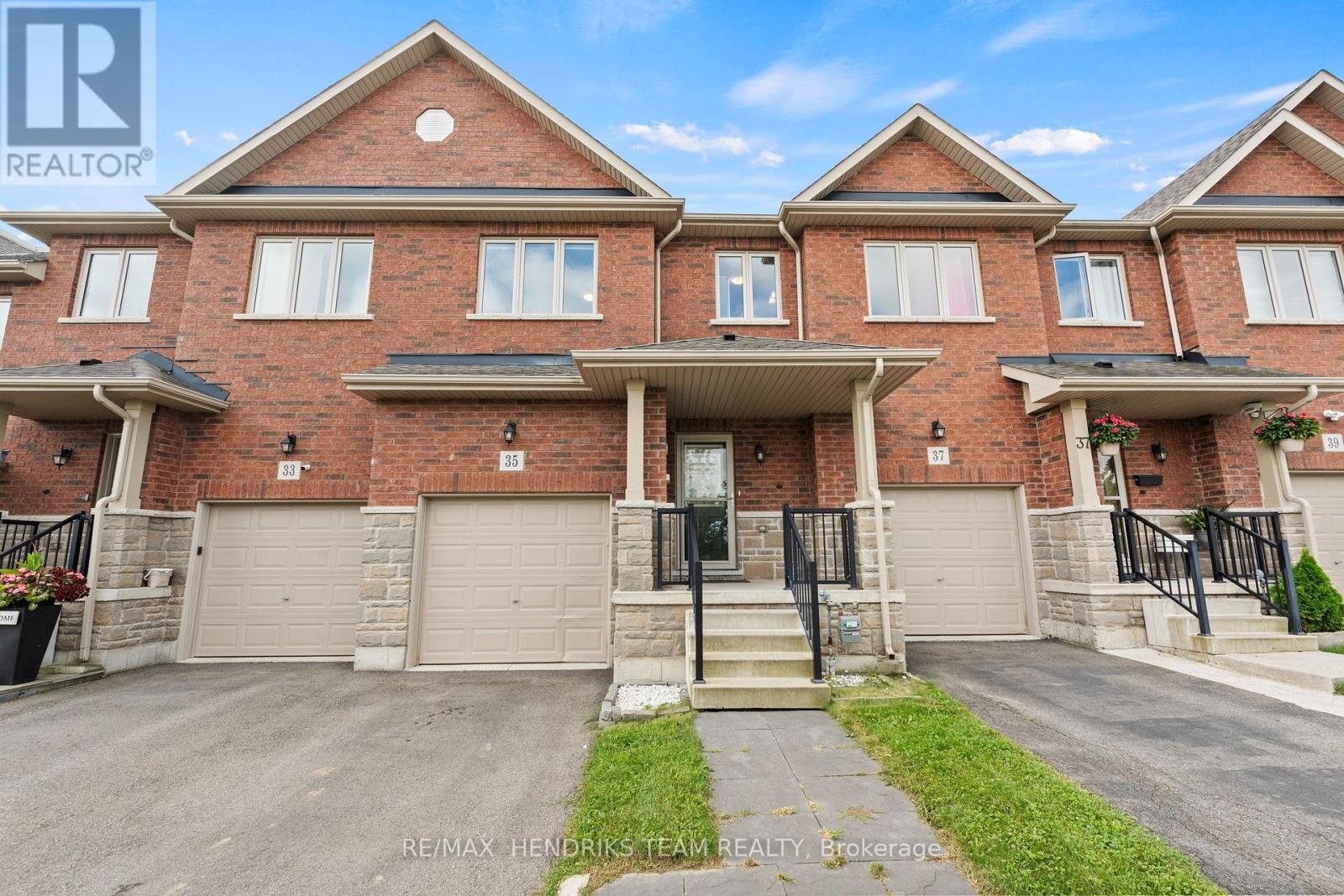 35 Sunset Way, Thorold, Ontario  L0S 1A0 - Photo 2 - X14106912