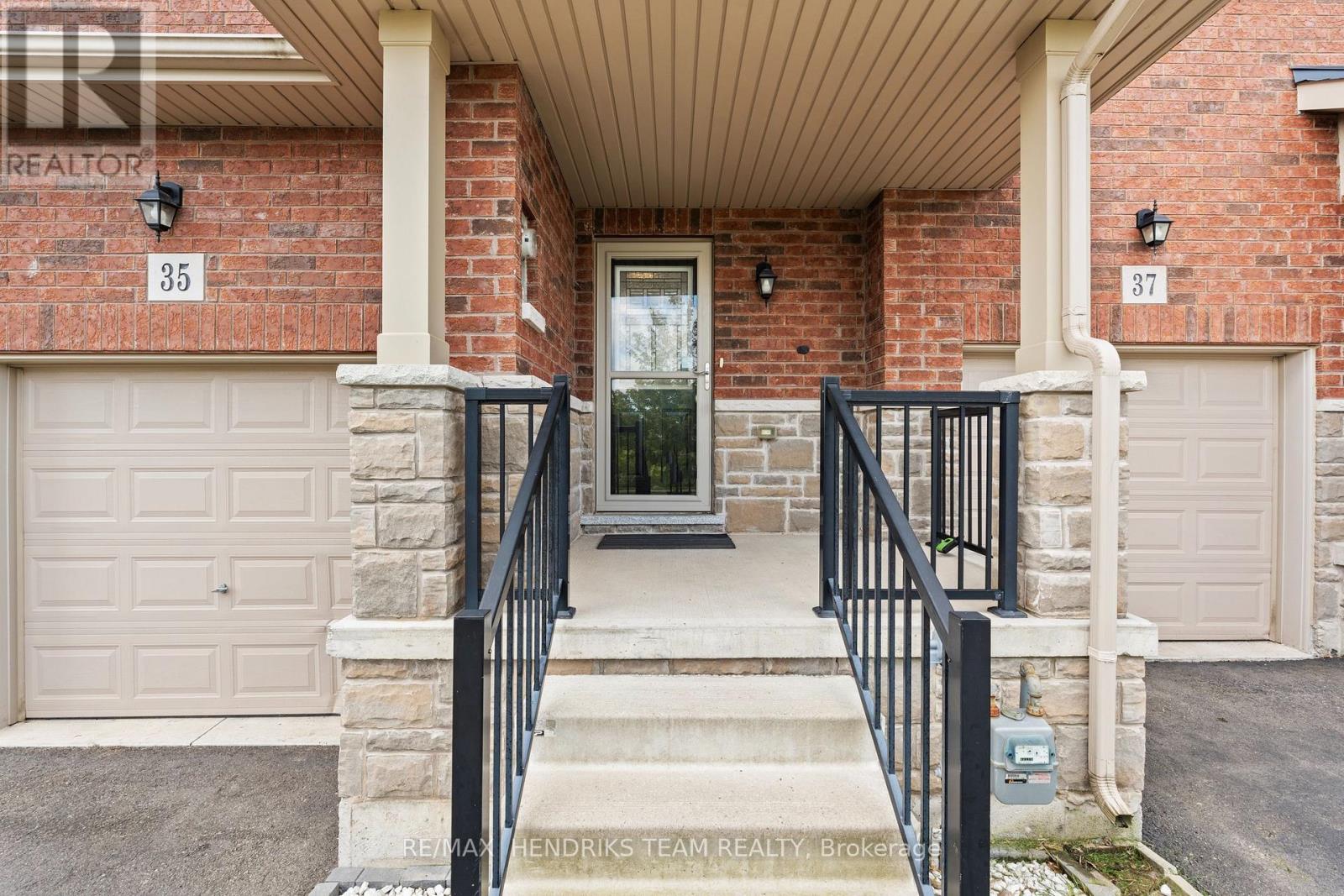 35 Sunset Way, Thorold, Ontario  L0S 1A0 - Photo 3 - X14106912