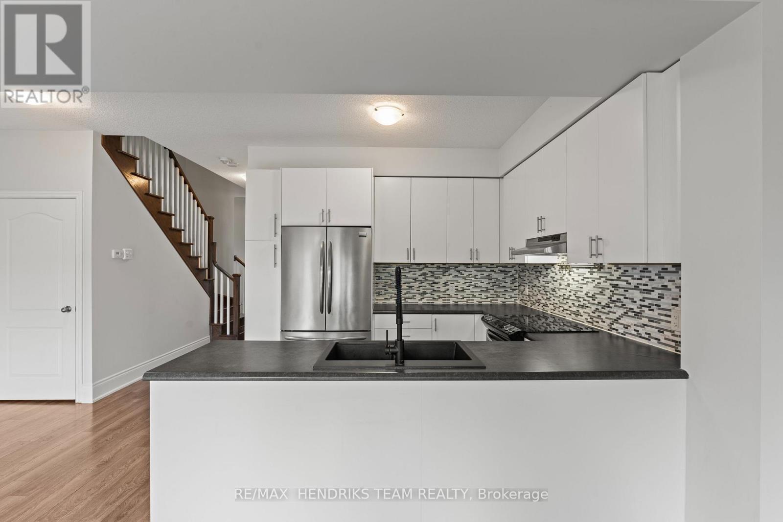 35 Sunset Way, Thorold, Ontario  L0S 1A0 - Photo 9 - X14106912