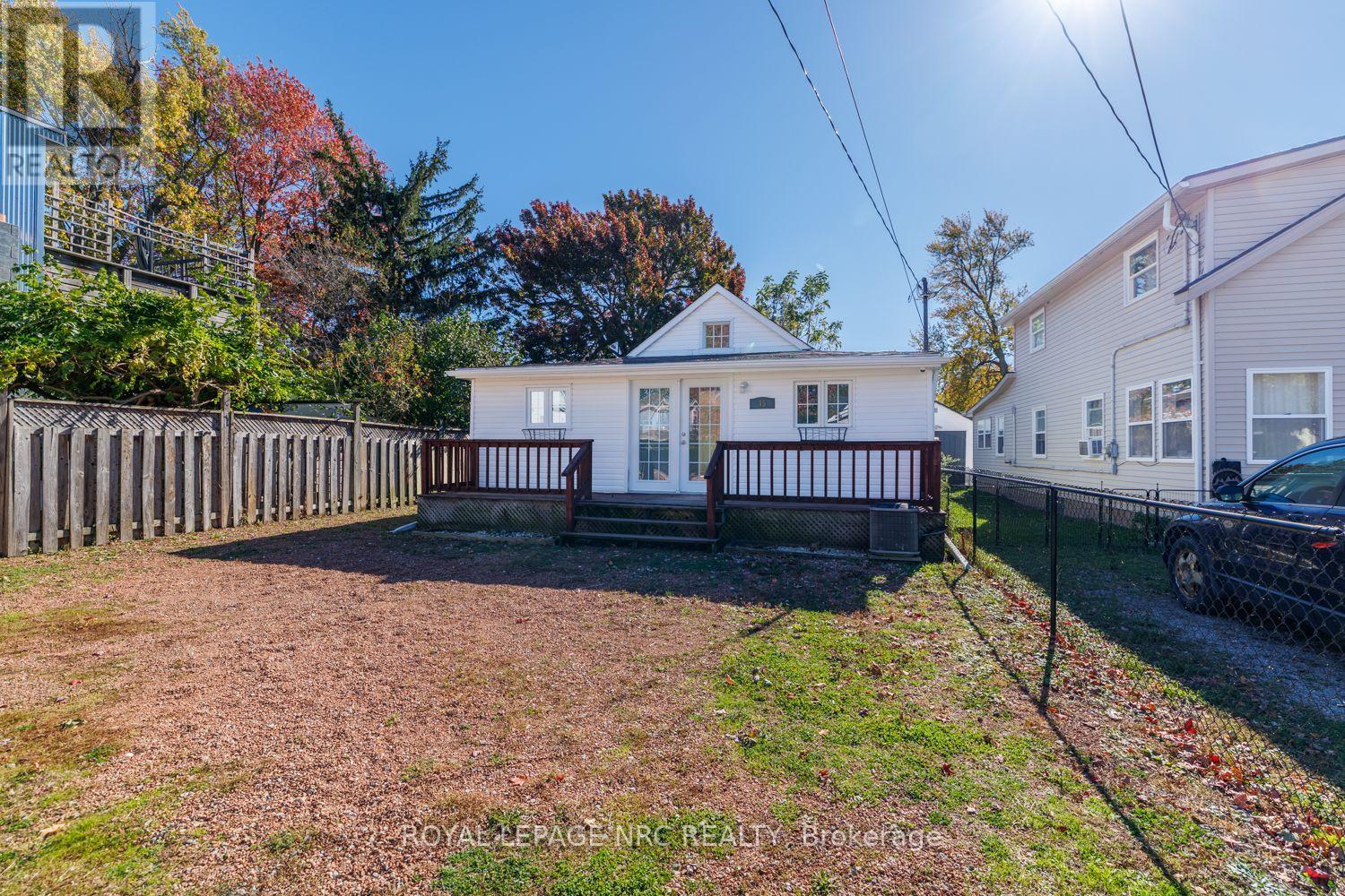 45 Conway Place, Fort Erie, Ontario  L0S 1B0 - Photo 3 - X14107270