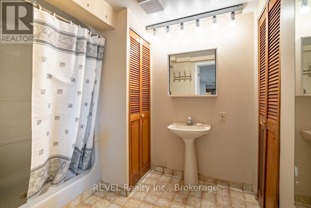 2229 Houck Crescent, Fort Erie, Ontario  L2A 5M4 - Photo 14 - X14107742