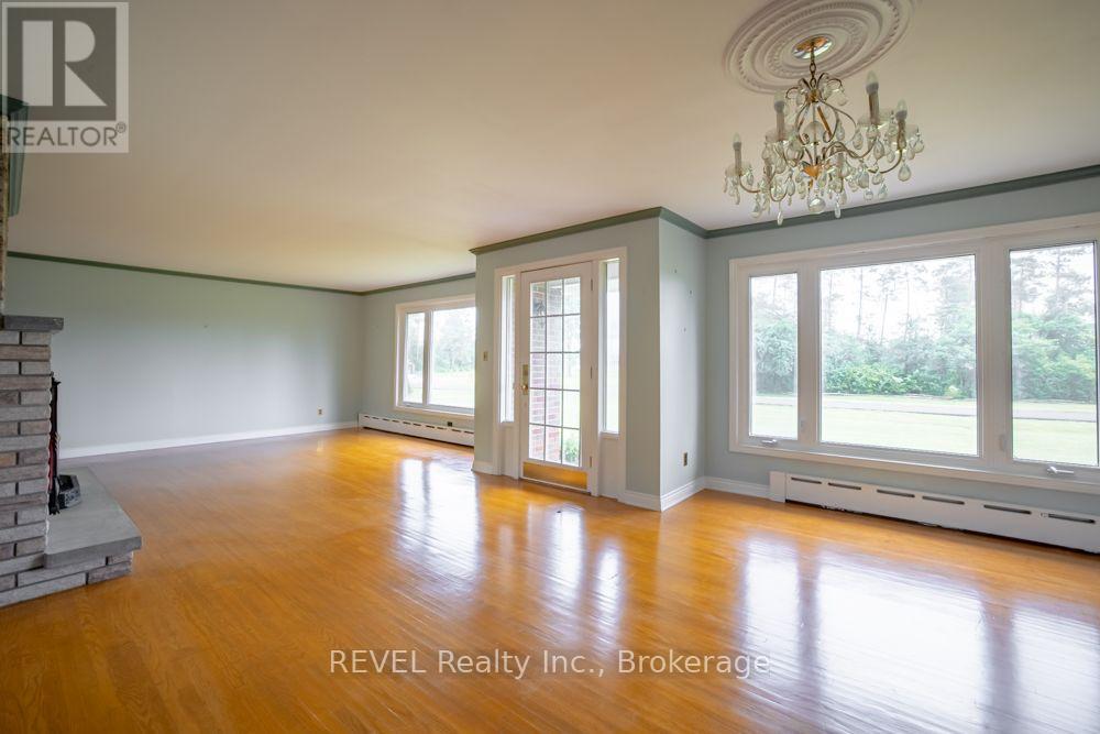2229 Houck Crescent, Fort Erie, Ontario  L2A 5M4 - Photo 6 - X14107742