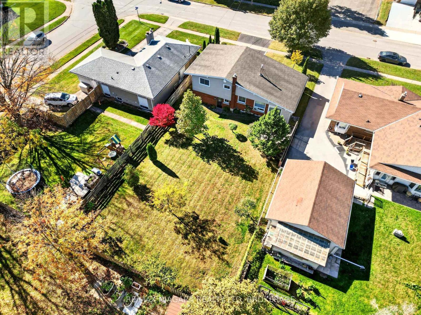 4534 Pettit Avenue, Niagara Falls, Ontario  L2E 6L2 - Photo 32 - X14108496