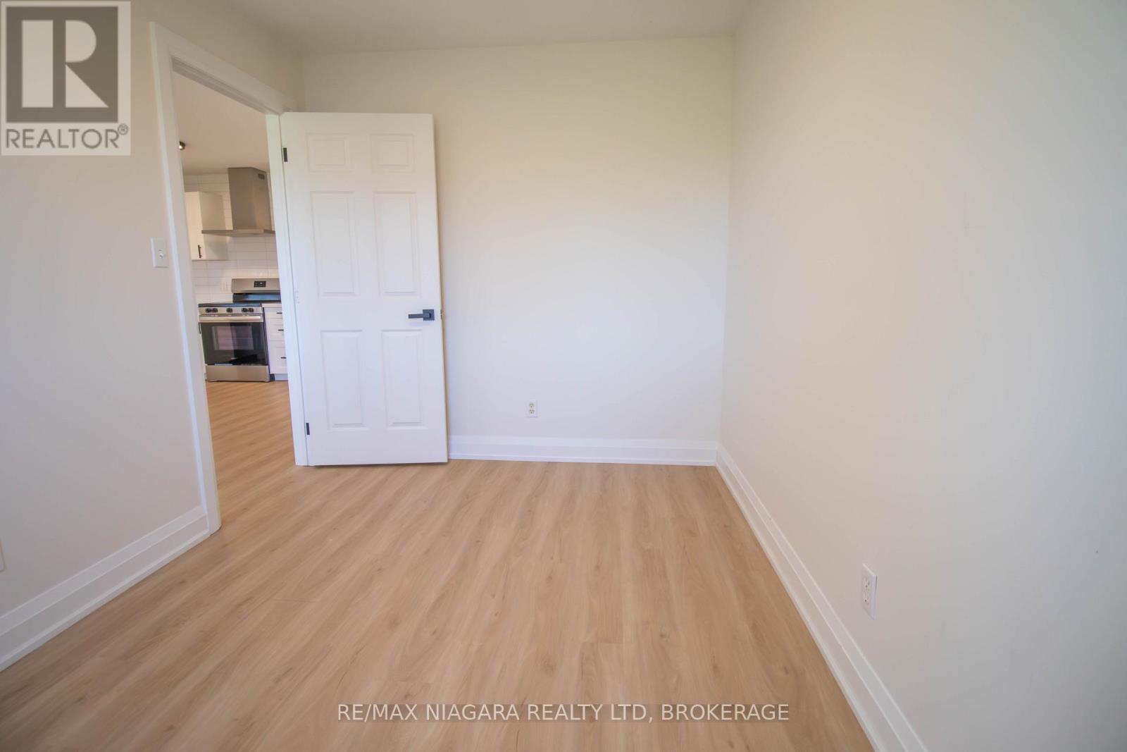 3 Klines Avenue, Welland, Ontario  L3C 1Z7 - Photo 9 - X14109118
