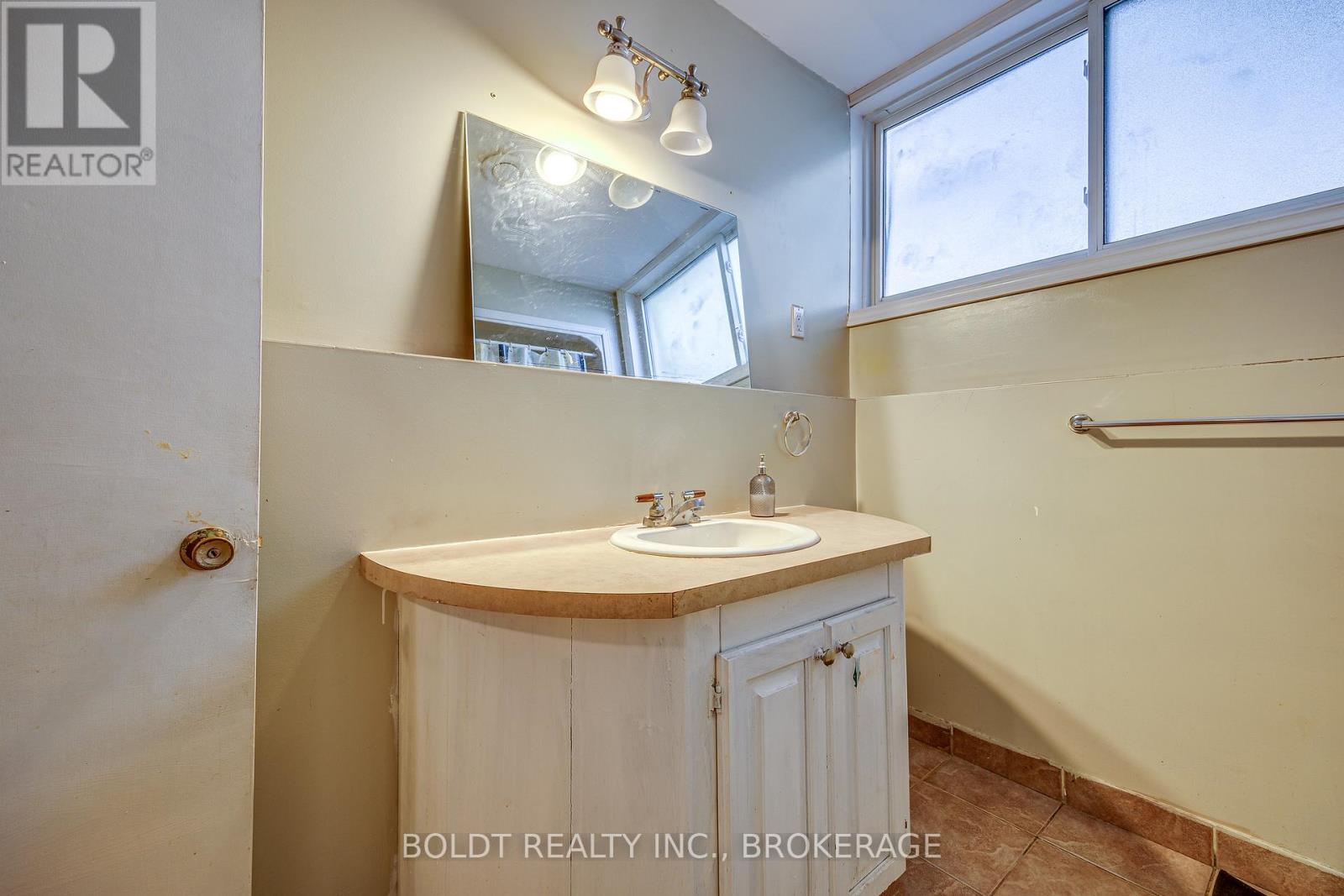 26 Leaside Drive, St. Catharines, Ontario  L2M 4G5 - Photo 21 - X14109712