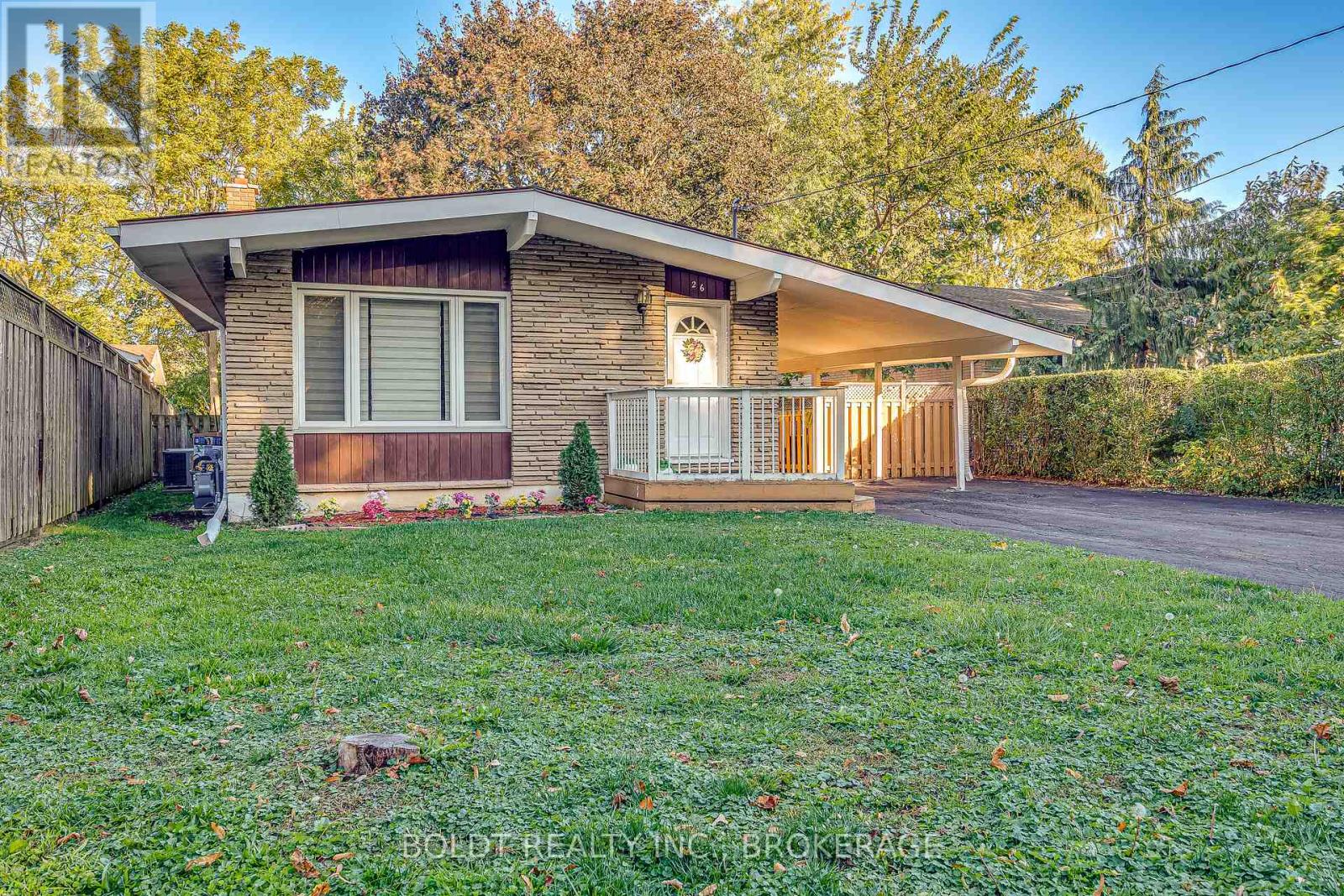 26 Leaside Drive, St. Catharines, Ontario  L2M 4G5 - Photo 4 - X14109712
