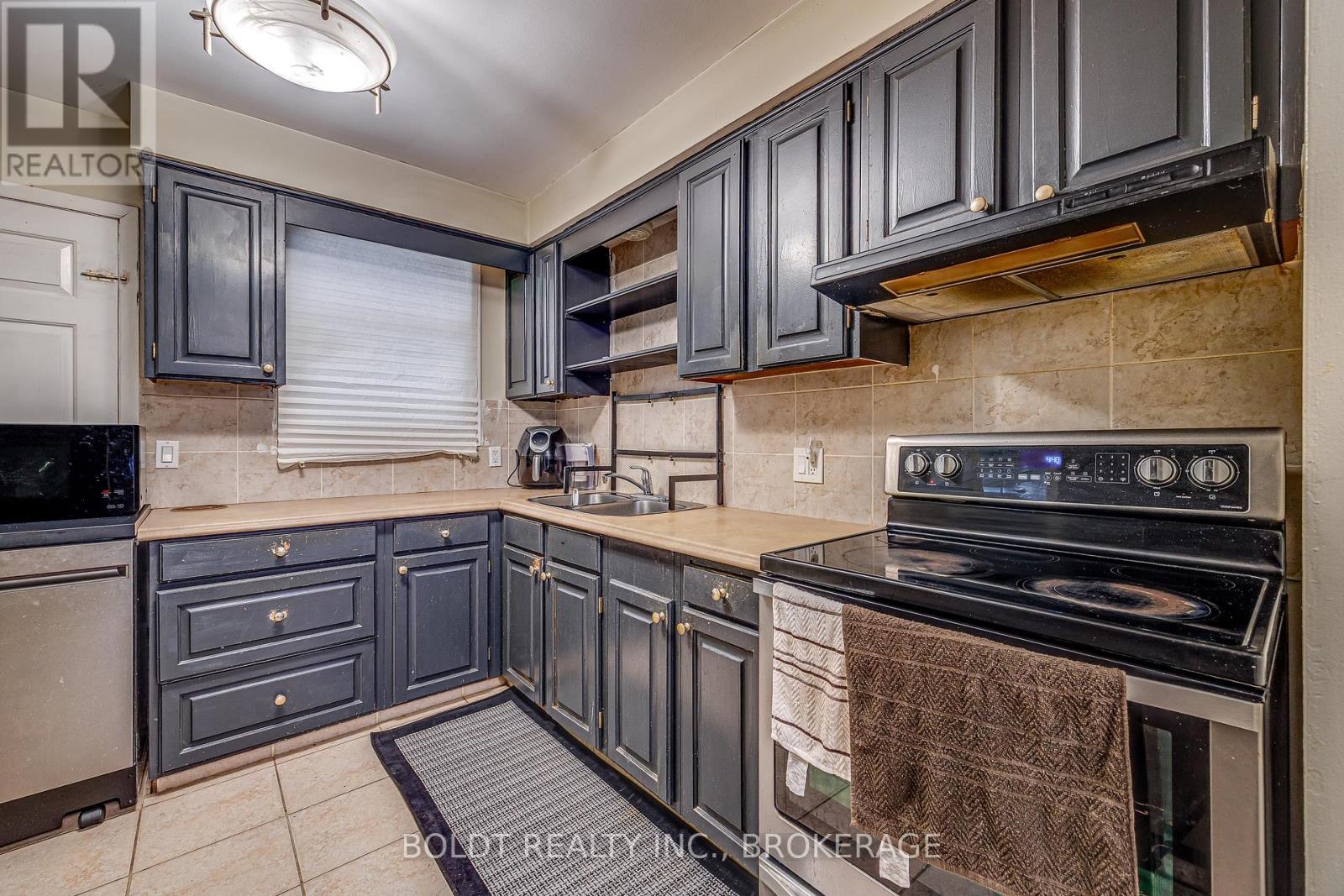 26 Leaside Drive, St. Catharines, Ontario  L2M 4G5 - Photo 9 - X14109712