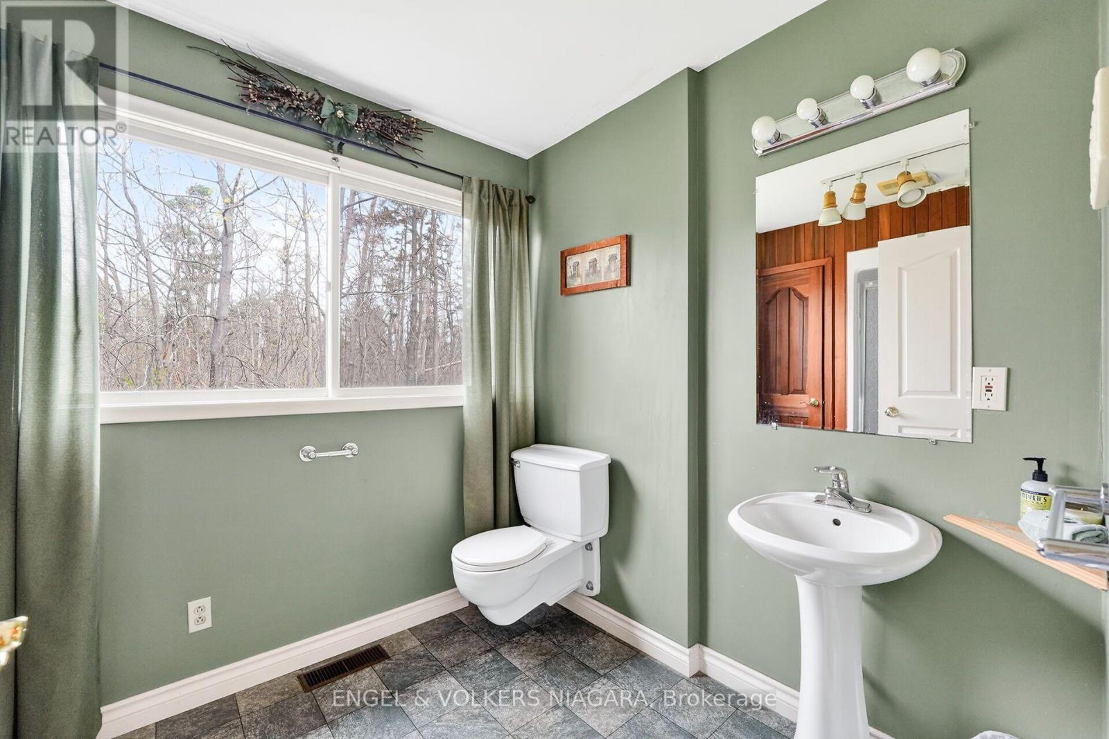 41 Park Road S, Grimsby, Ontario  L3M 4E7 - Photo 20 - X14109810