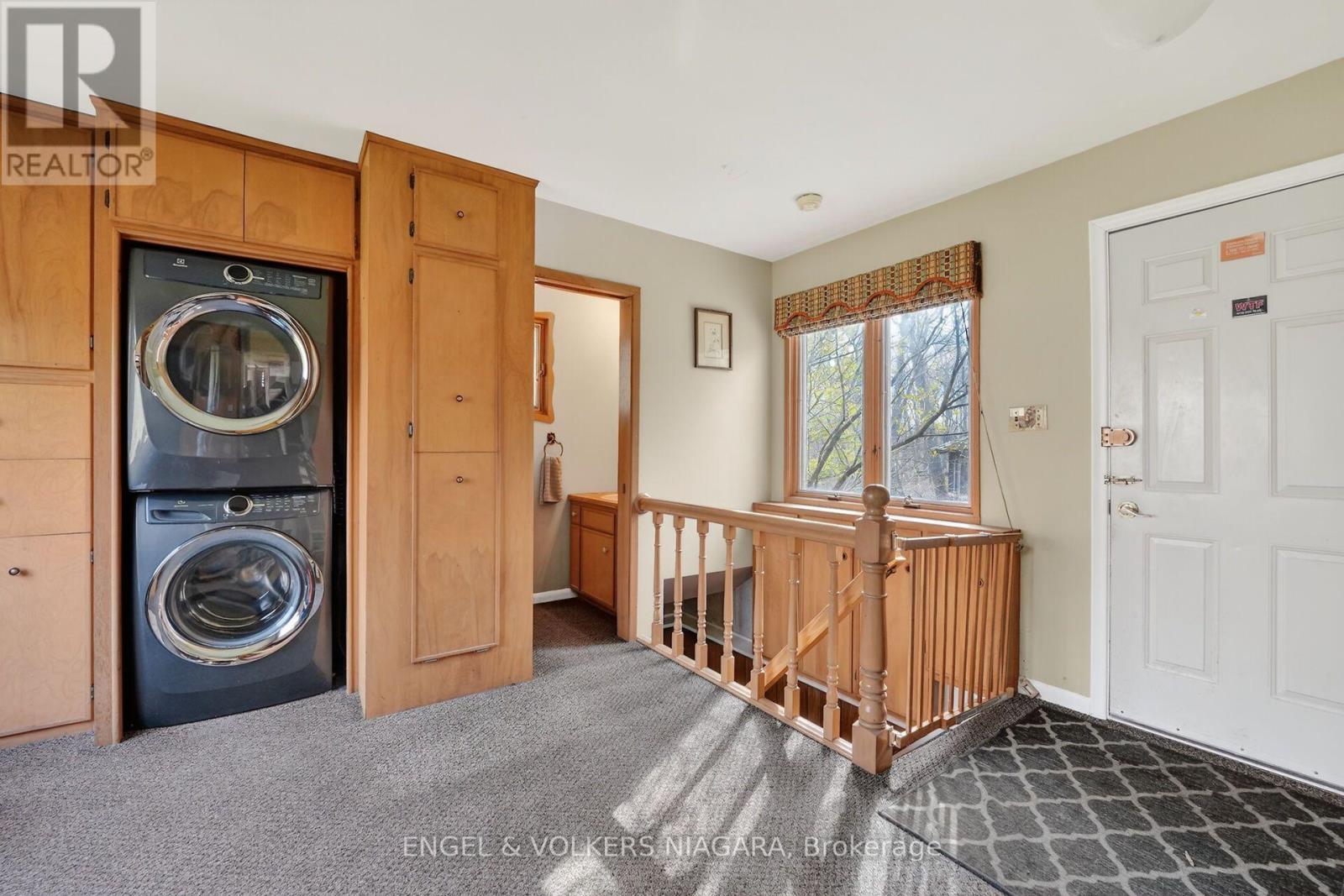 41 Park Road S, Grimsby, Ontario  L3M 4E7 - Photo 9 - X14109810