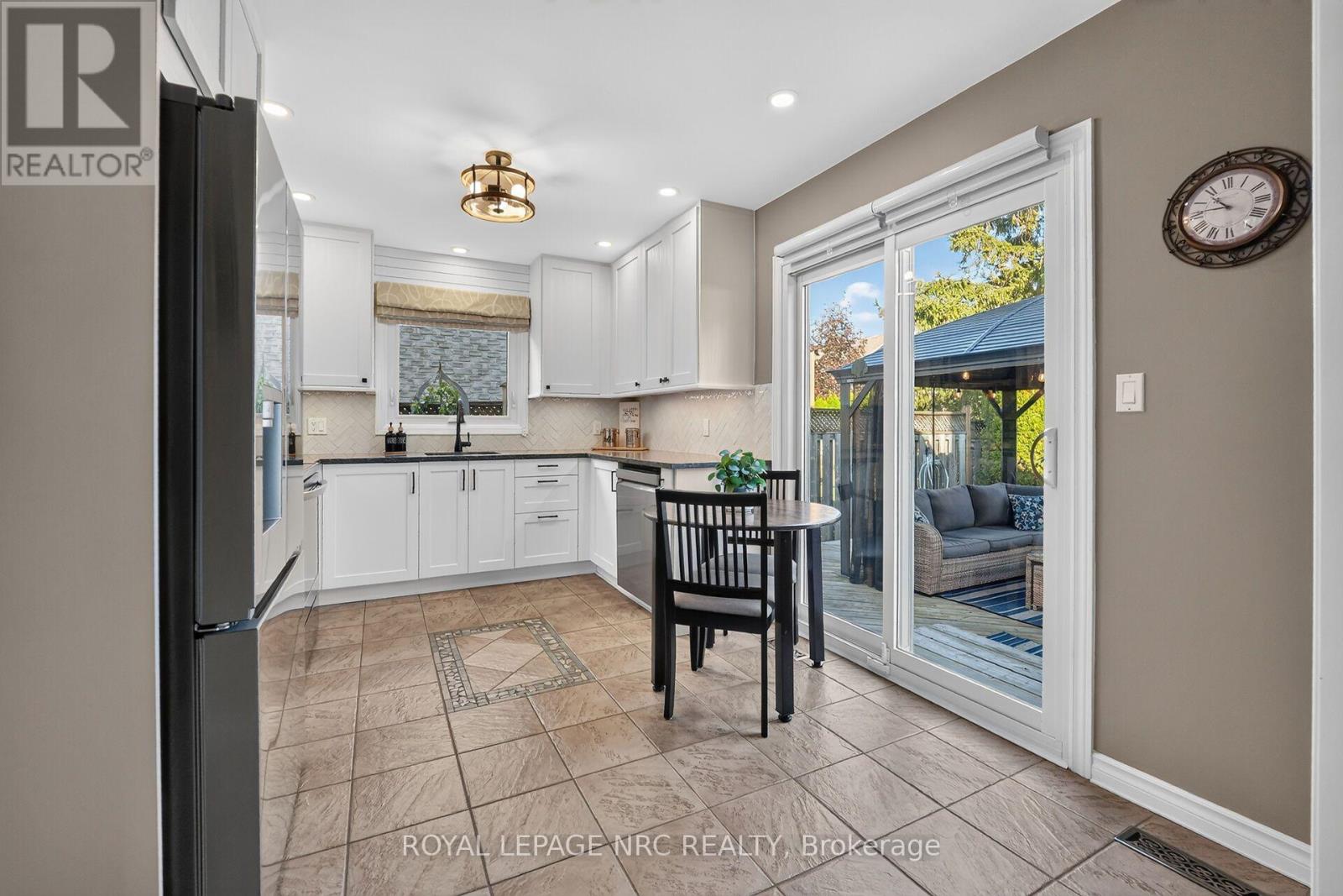 74 Sterling Street, St. Catharines, Ontario  L2S 3T3 - Photo 12 - X14110426