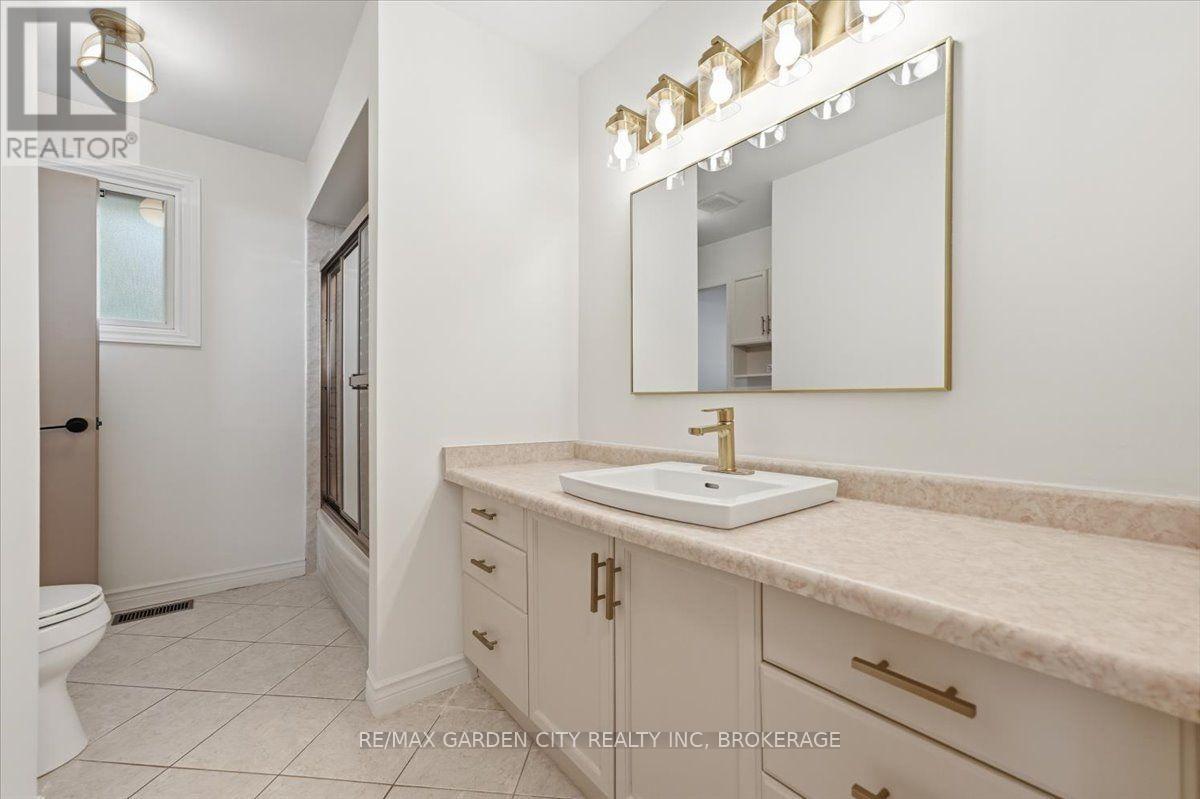 19 Berkhout Terrace, Pelham, Ontario  L3E 0H3 - Photo 18 - X14110866