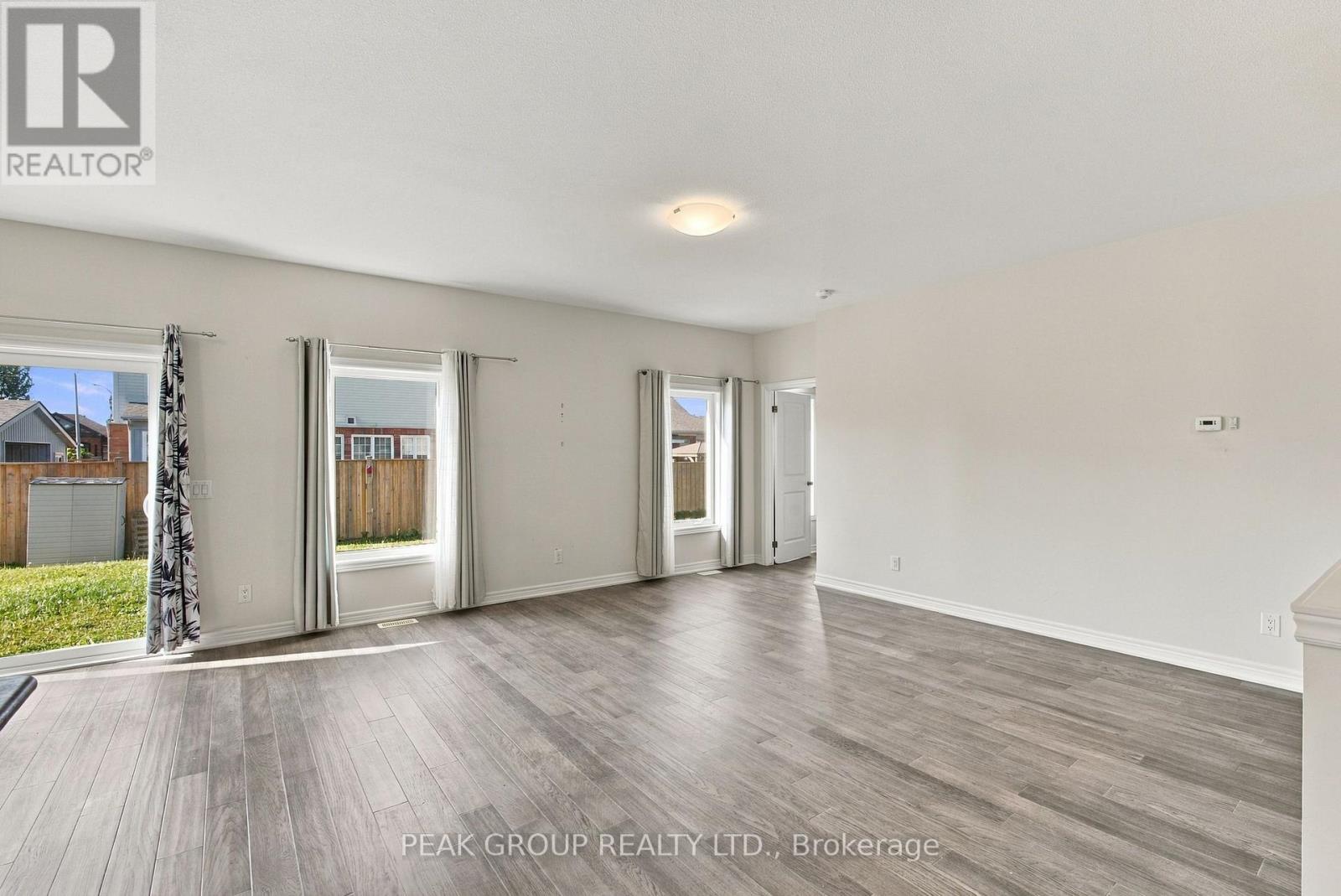 21 Barker Parkway, Thorold, Ontario  L2V 0B7 - Photo 14 - X14112264