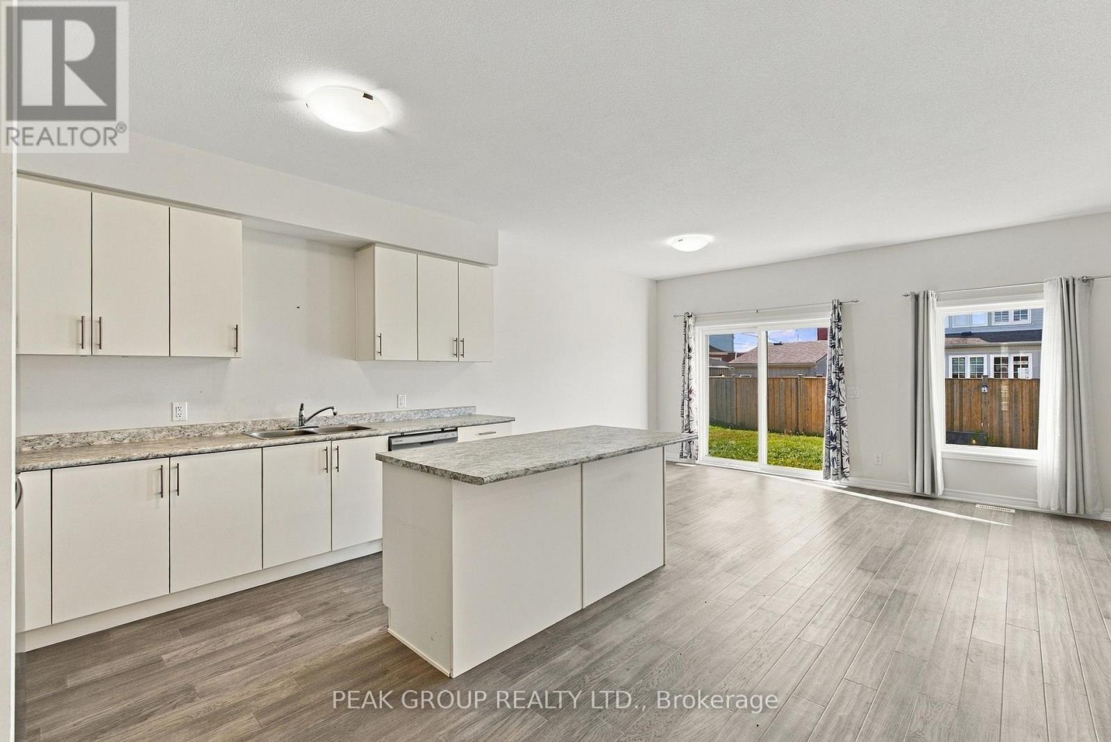 21 Barker Parkway, Thorold, Ontario  L2V 0B7 - Photo 8 - X14112264