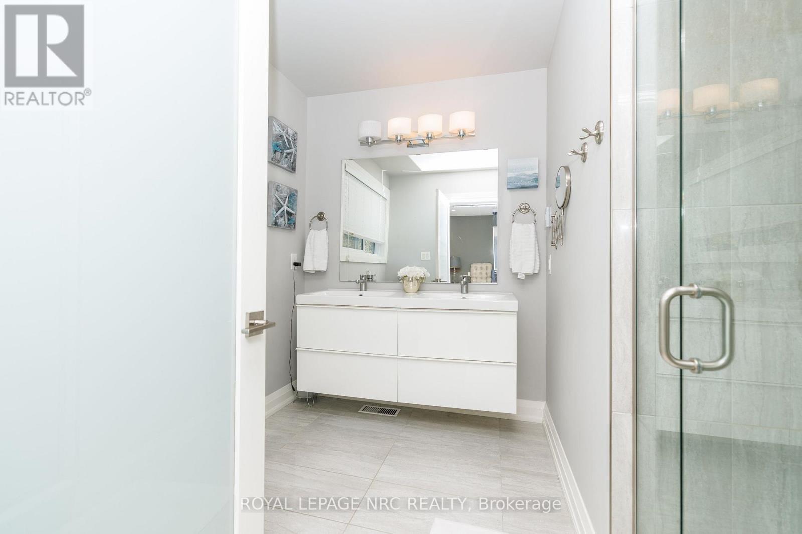 16 Woodington Crescent, St. Catharines, Ontario  L2T 3T7 - Photo 17 - X14112266