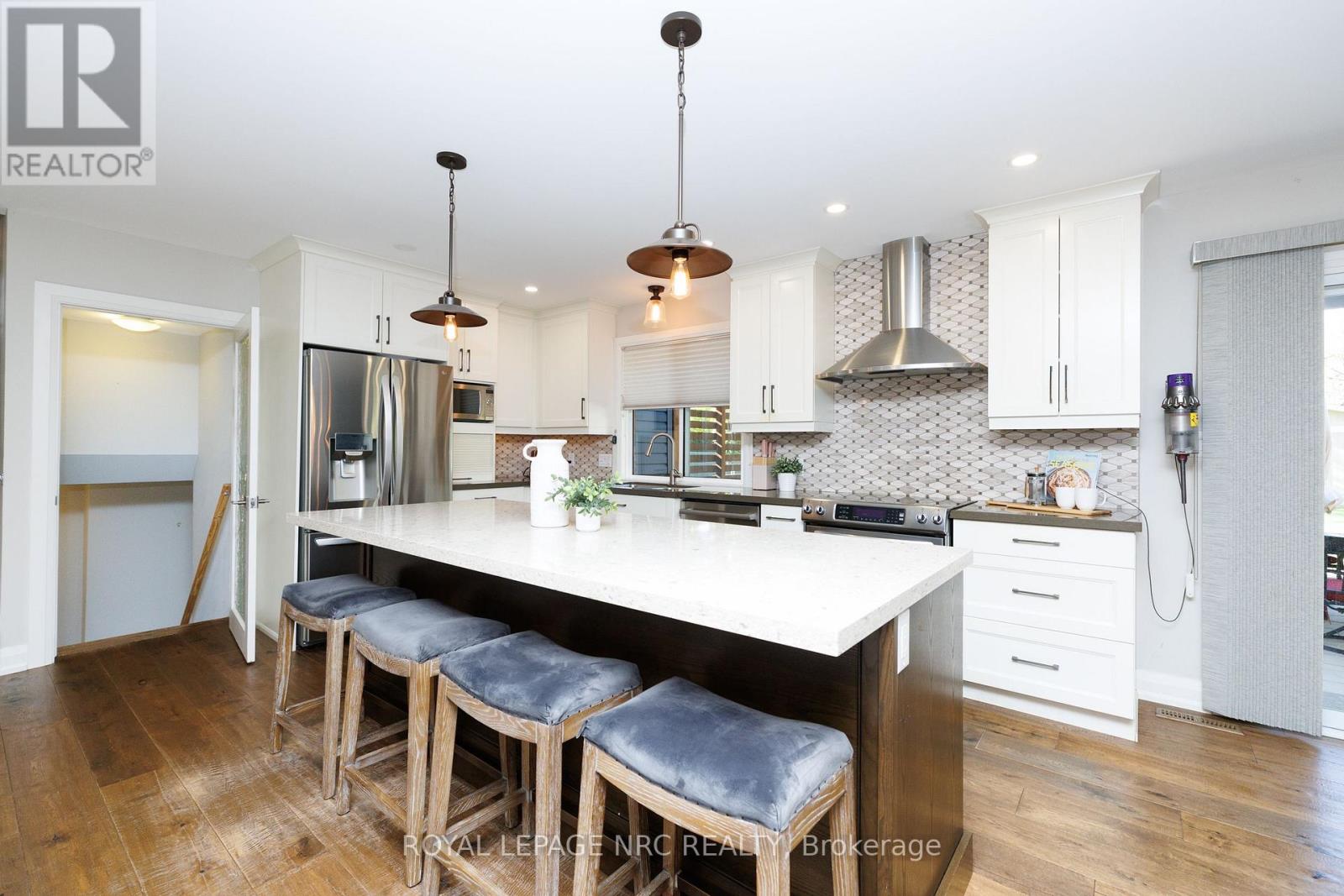 16 Woodington Crescent, St. Catharines, Ontario  L2T 3T7 - Photo 6 - X14112266