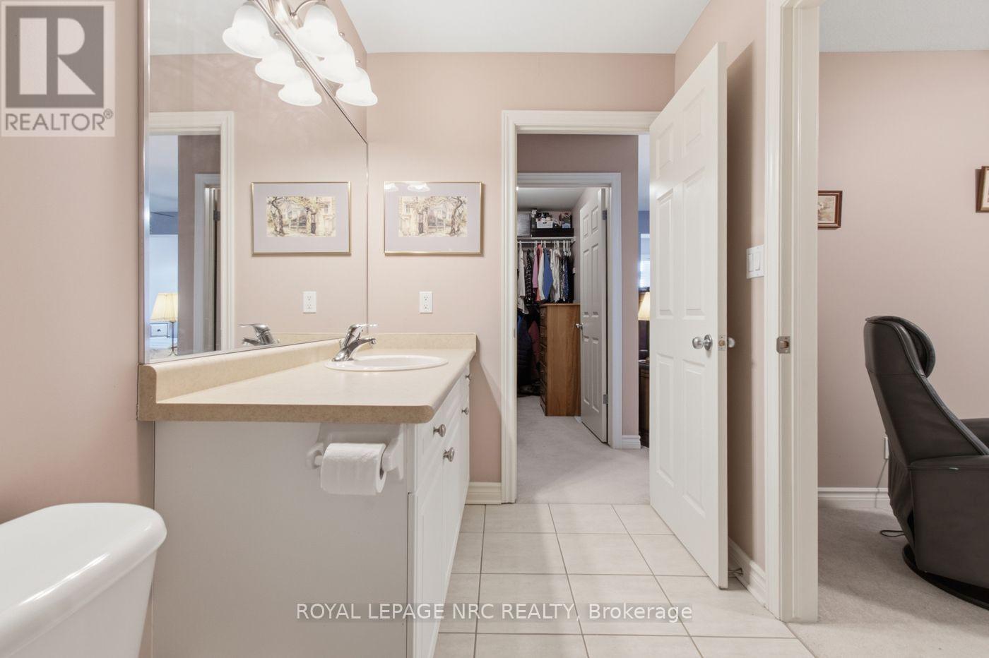 8142 Costabile Drive, Niagara Falls, Ontario  L2H 3M3 - Photo 36 - X14112288