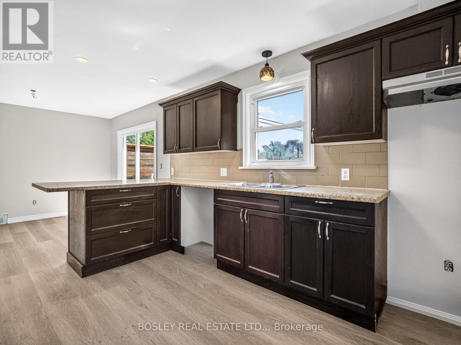 8 Pearce Avenue, St. Catharines, Ontario  L2M 2L8 - Photo 10 - X14112400
