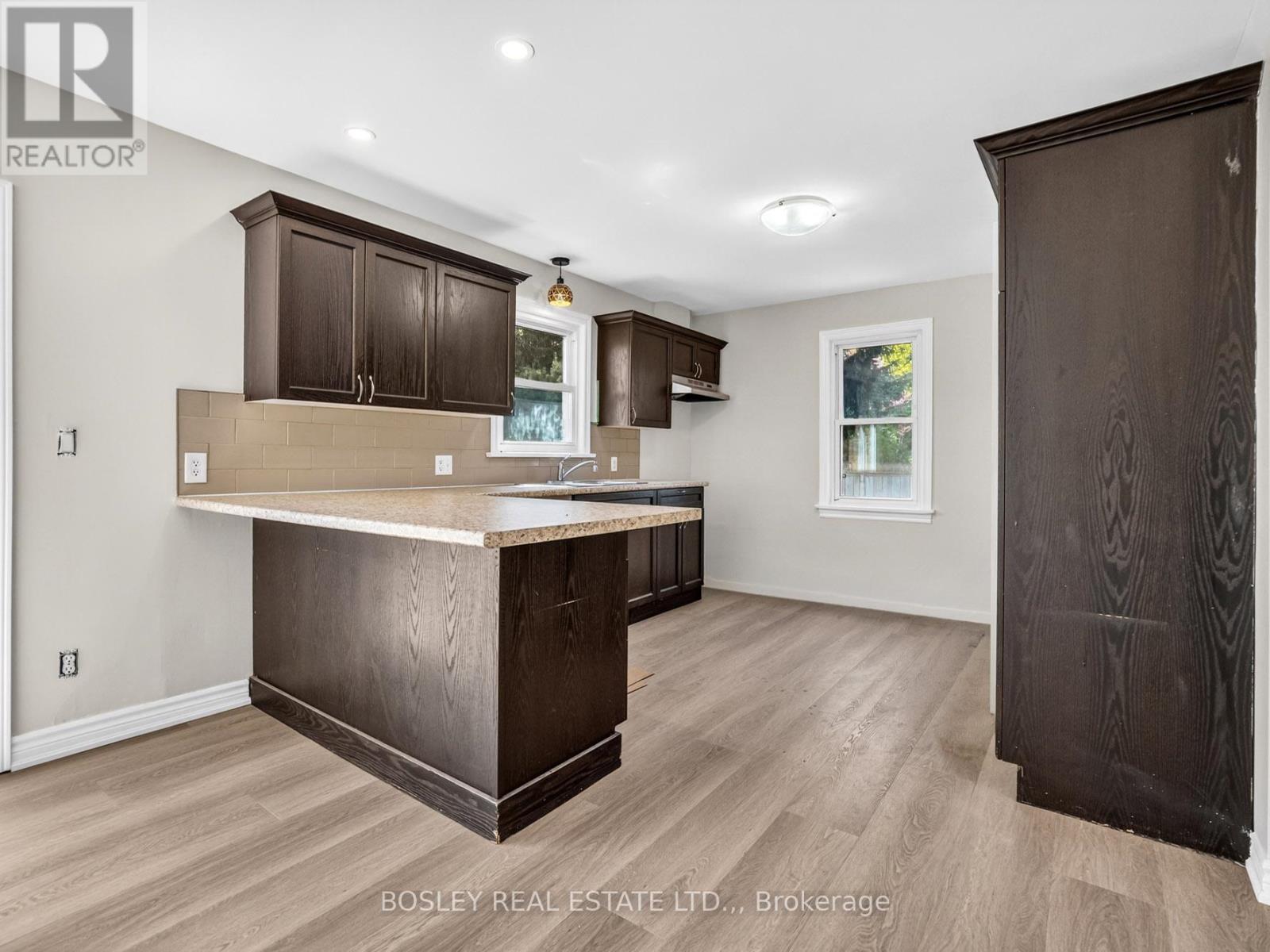 8 Pearce Avenue, St. Catharines, Ontario  L2M 2L8 - Photo 11 - X14112400