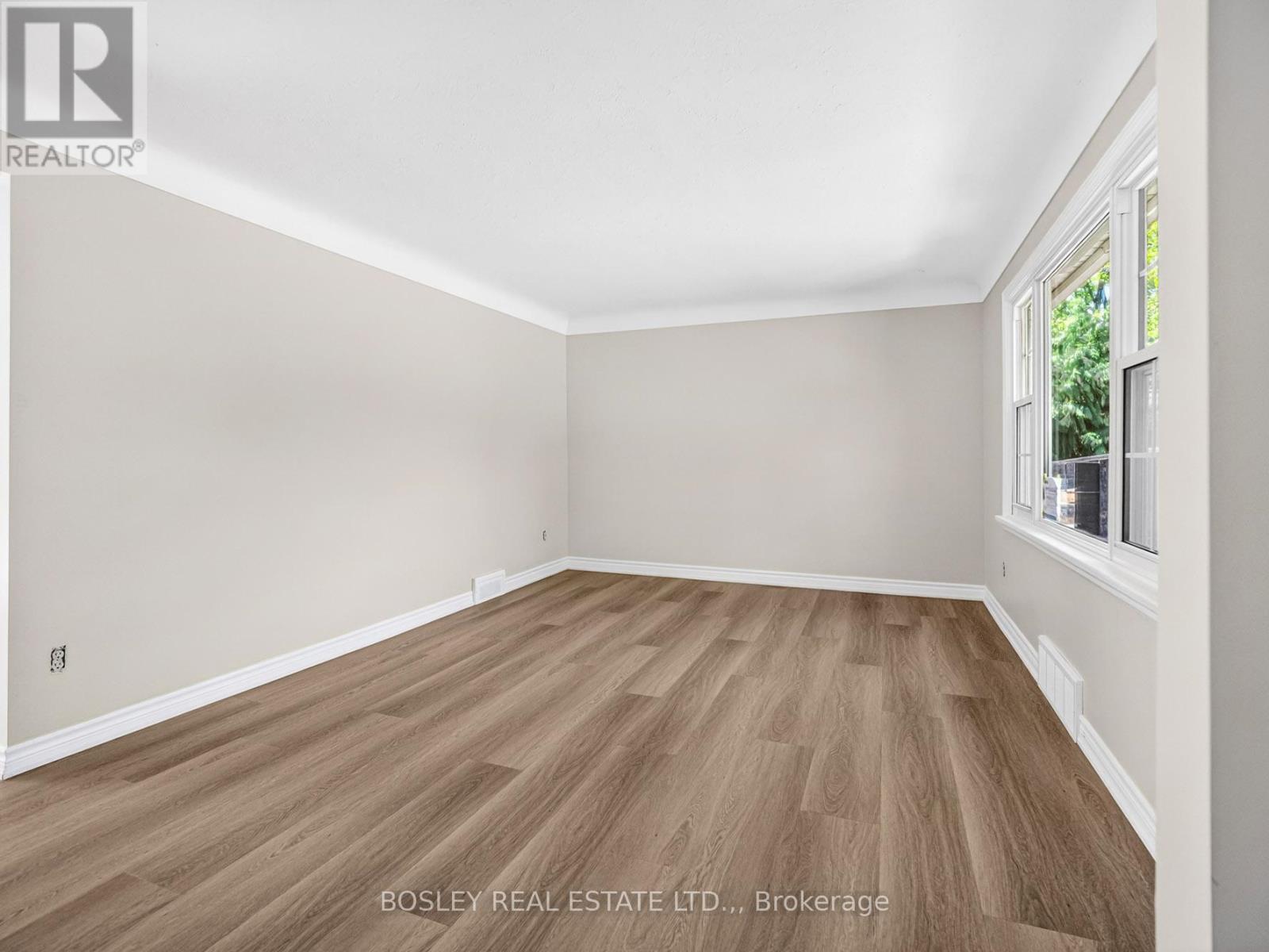 8 Pearce Avenue, St. Catharines, Ontario  L2M 2L8 - Photo 6 - X14112400