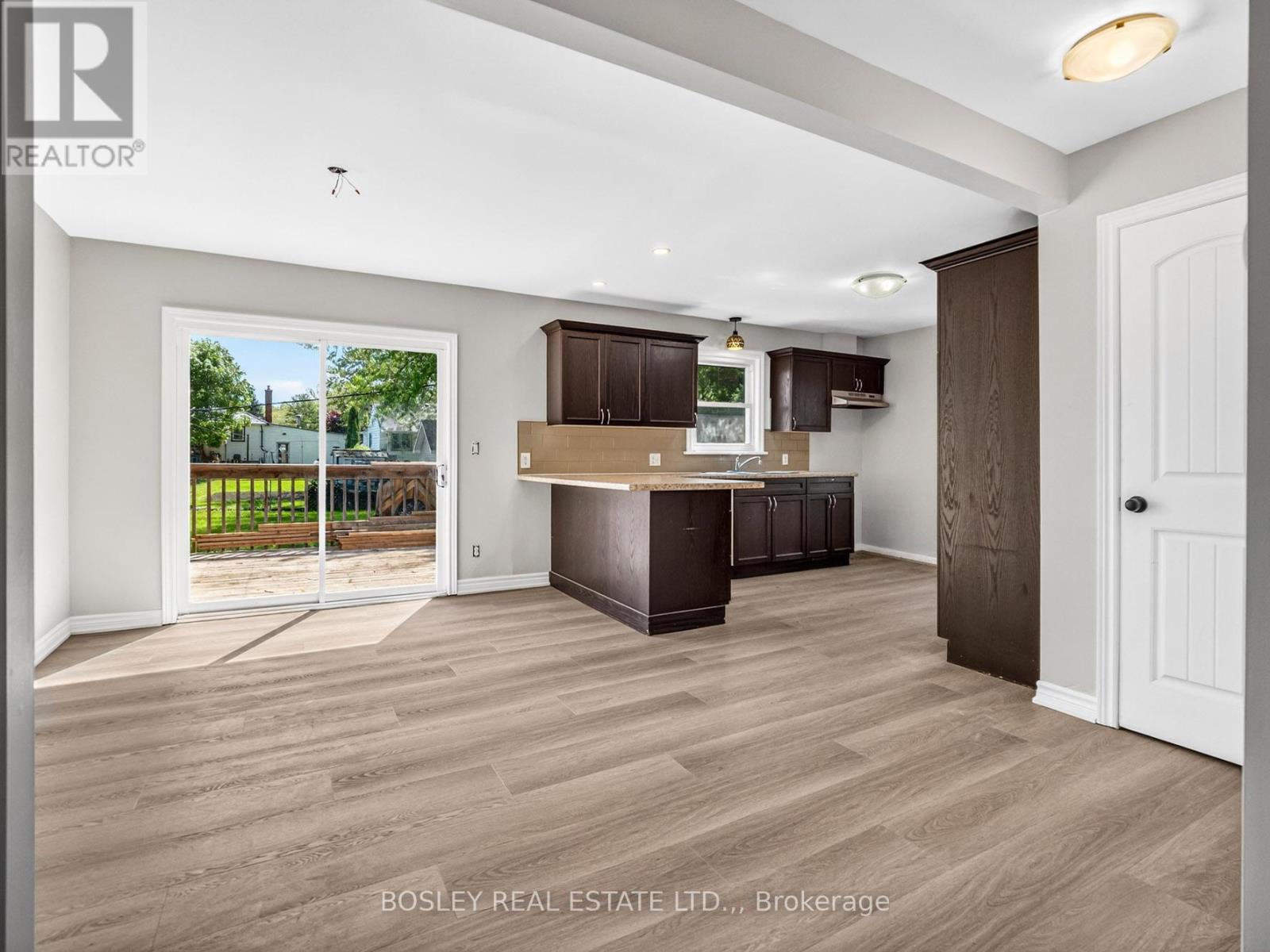 8 Pearce Avenue, St. Catharines, Ontario  L2M 2L8 - Photo 8 - X14112400