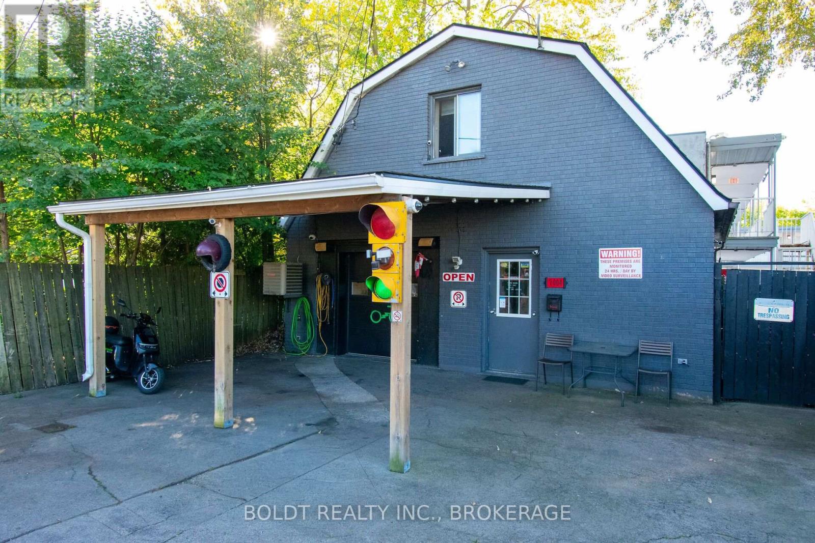 7004 LUNDYS LANE, Niagara Falls, Ontario