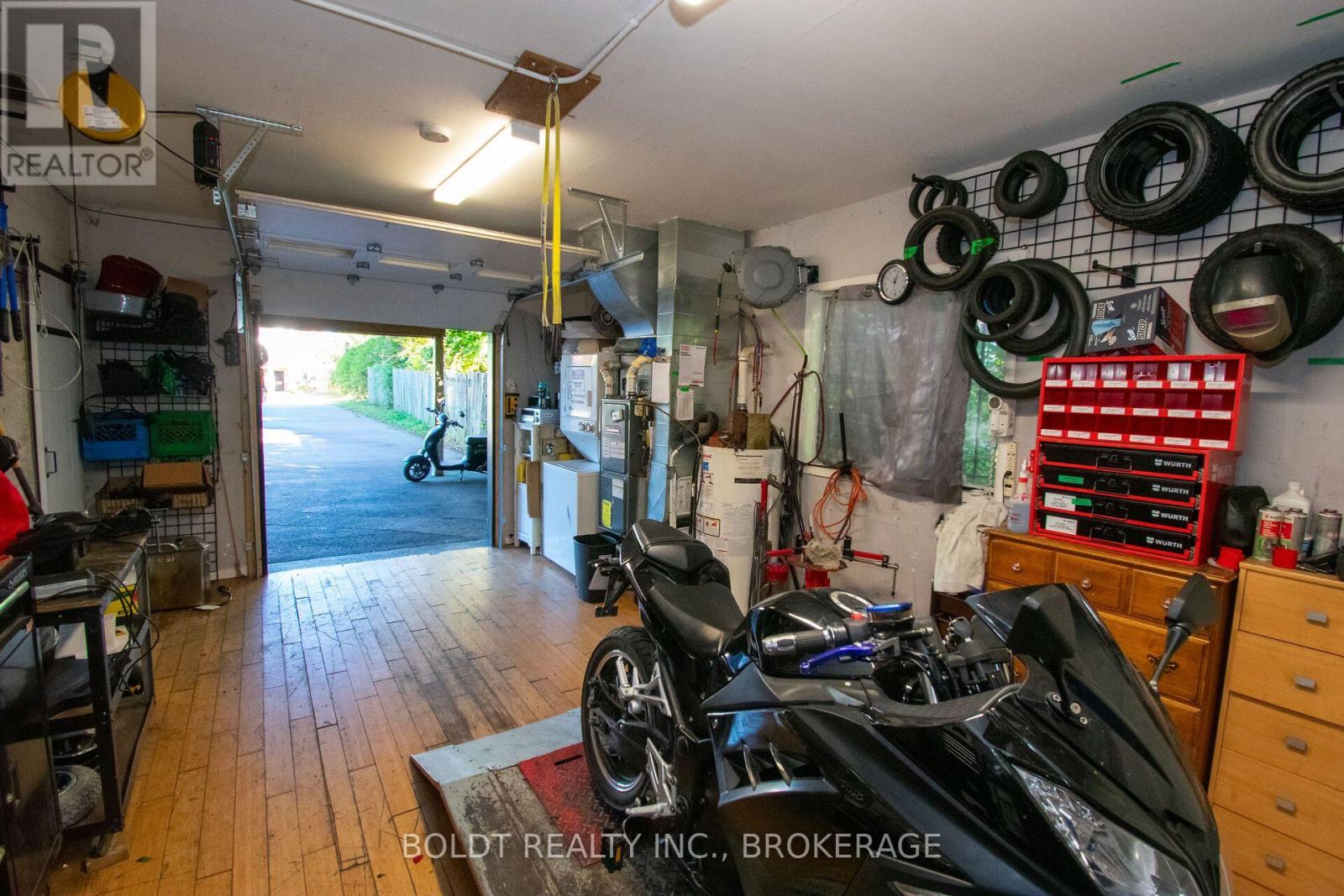 7004 Lundys Lane, Niagara Falls, Ontario  L2G 1V9 - Photo 10 - X14112404