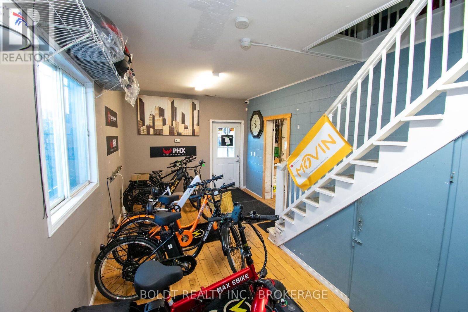 7004 Lundys Lane, Niagara Falls, Ontario  L2G 1V9 - Photo 14 - X14112404