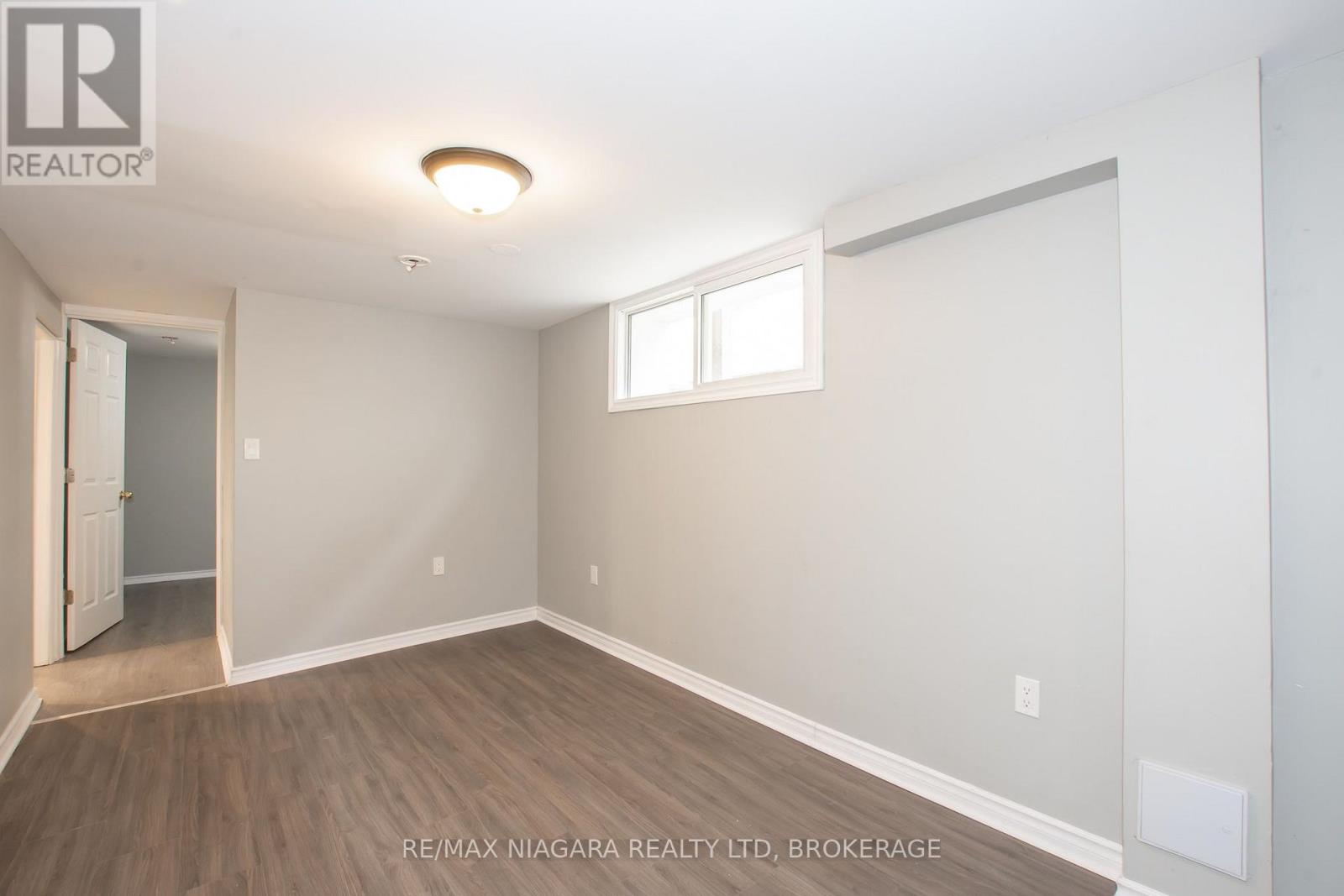4 Manchester Avenue, St. Catharines, Ontario  L2R 1N8 - Photo 13 - X14112504