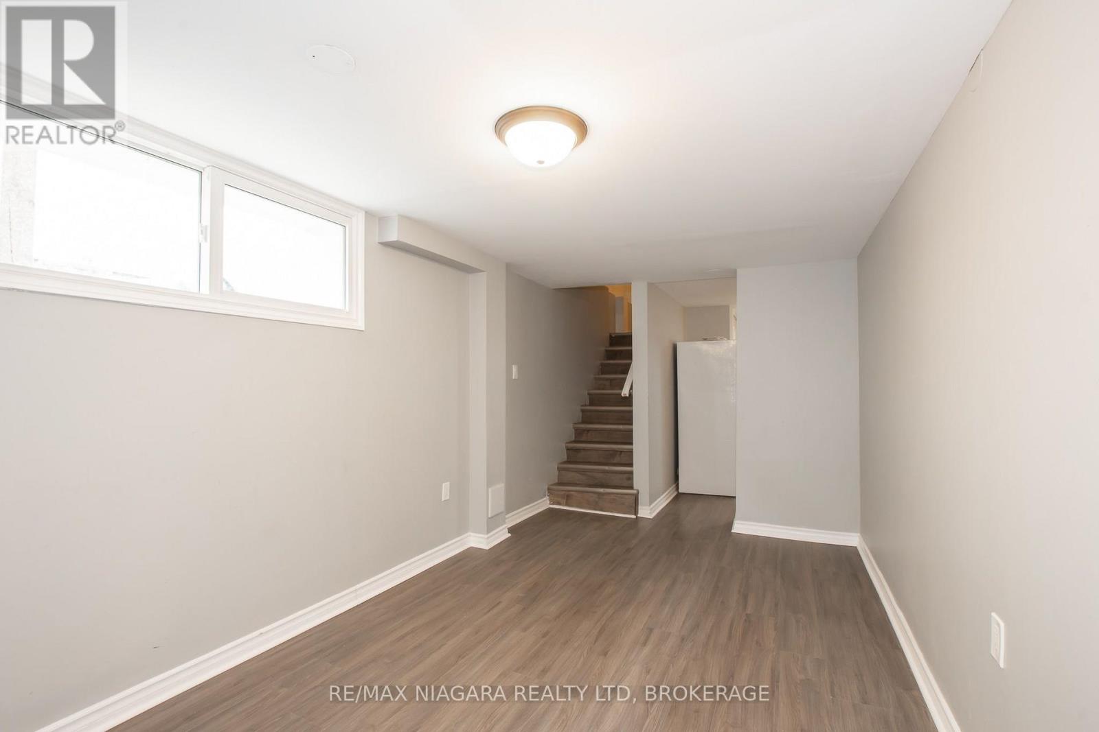 4 Manchester Avenue, St. Catharines, Ontario  L2R 1N8 - Photo 14 - X14112504
