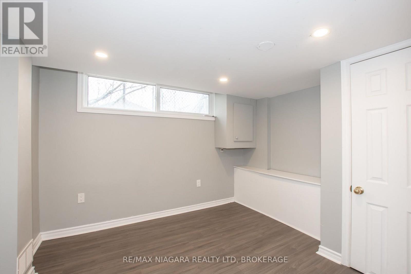 4 Manchester Avenue, St. Catharines, Ontario  L2R 1N8 - Photo 16 - X14112504