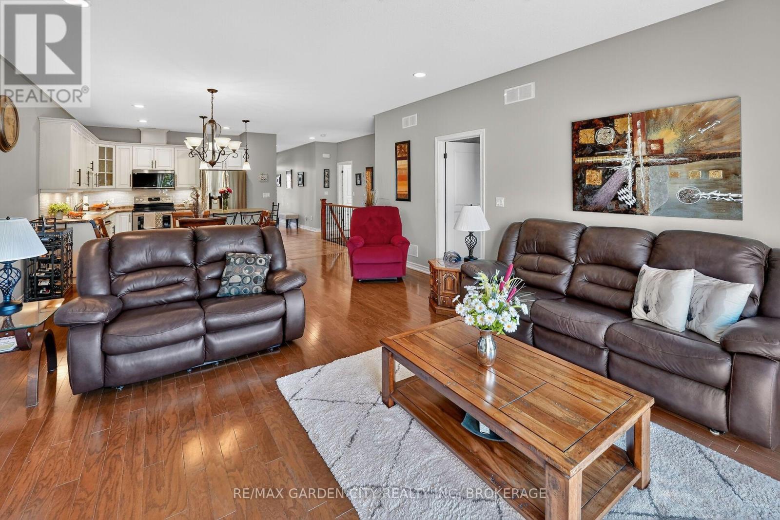 179 Falcon Drive, Welland, Ontario  L3C 0B2 - Photo 12 - X14114012