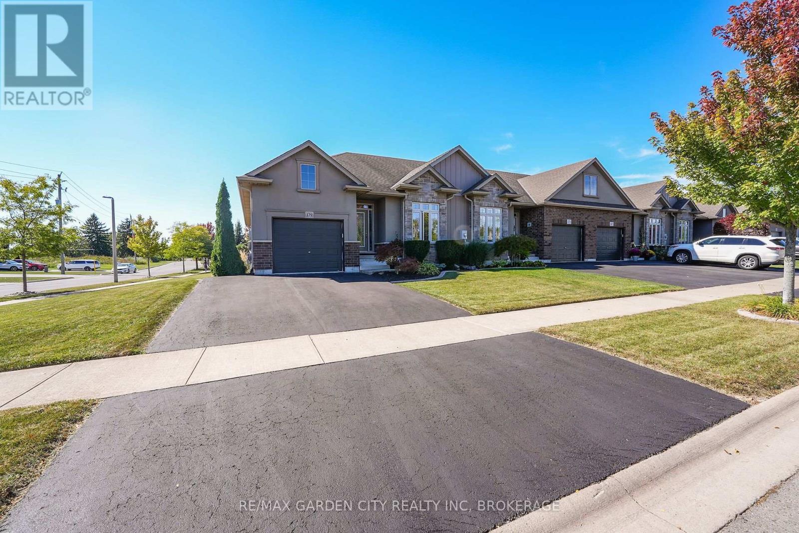 179 Falcon Drive, Welland, Ontario  L3C 0B2 - Photo 3 - X14114012