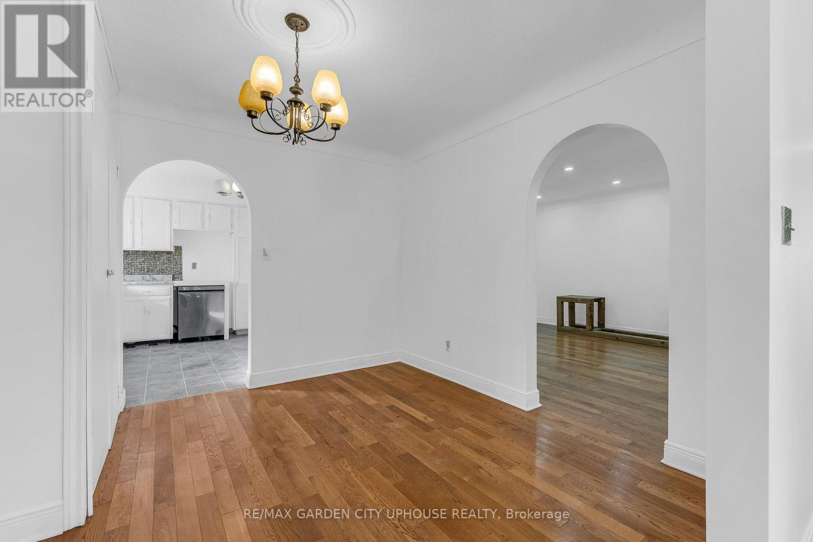 Main Floor - 3083 Portage Road, Niagara Falls, Ontario  L2J 2J8 - Photo 5 - X14114336