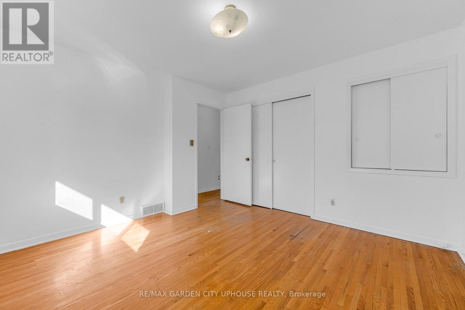 Main Floor - 3083 Portage Road, Niagara Falls, Ontario  L2J 2J8 - Photo 8 - X14114336