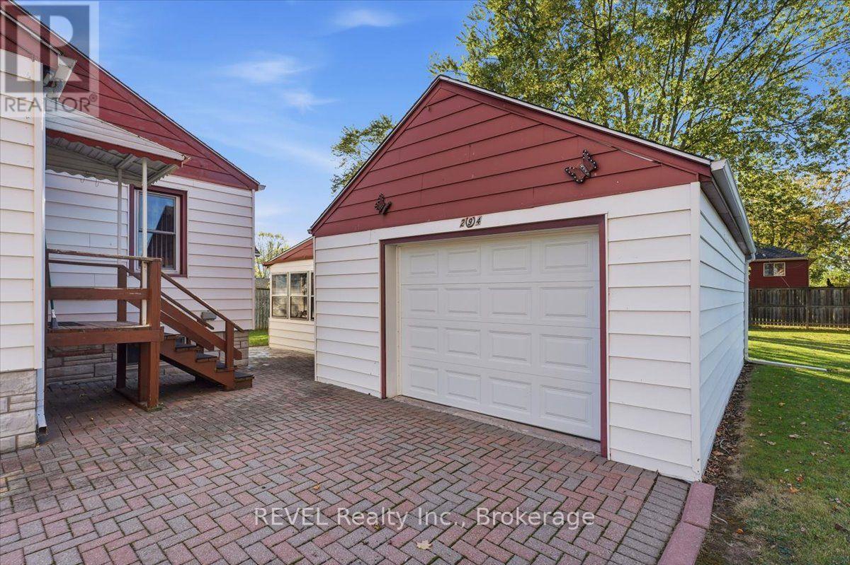 294 Wellington Street, Port Colborne, Ontario  L3K 2K3 - Photo 4 - X14114578