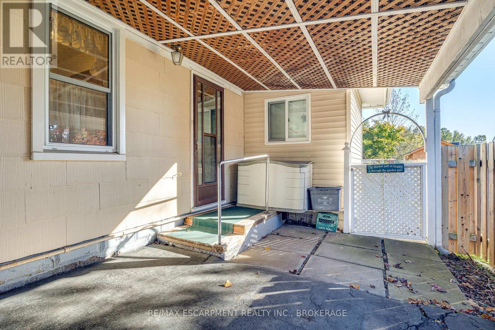 818 Broadway Avenue, Welland, Ontario  L3C 5M8 - Photo 3 - X14114684