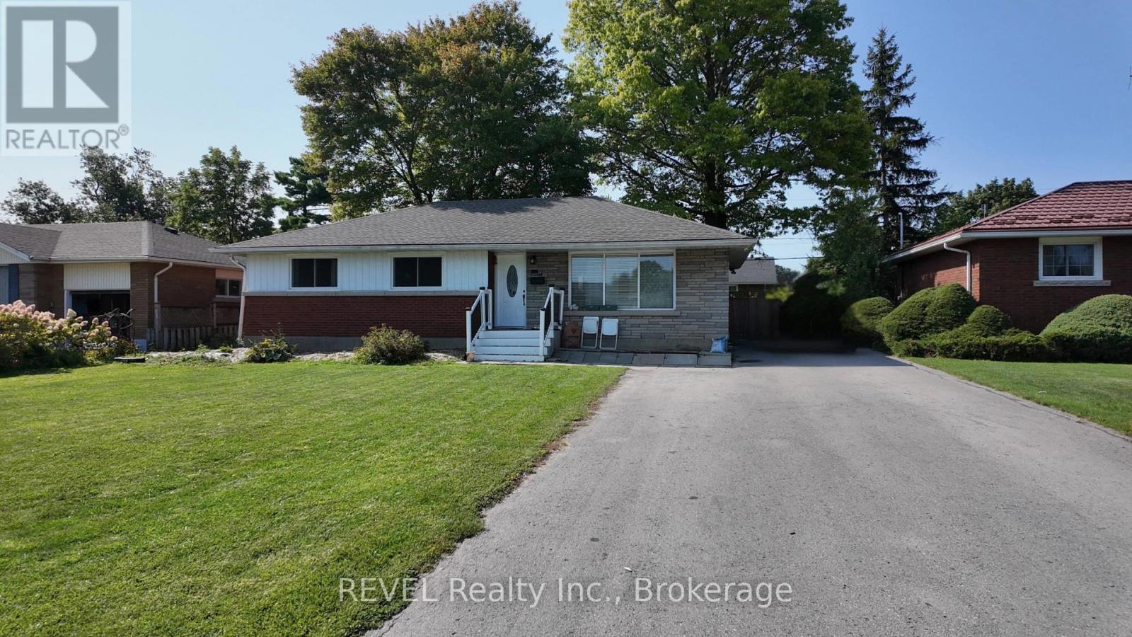 12 GLENDALE DRIVE, Welland, Ontario