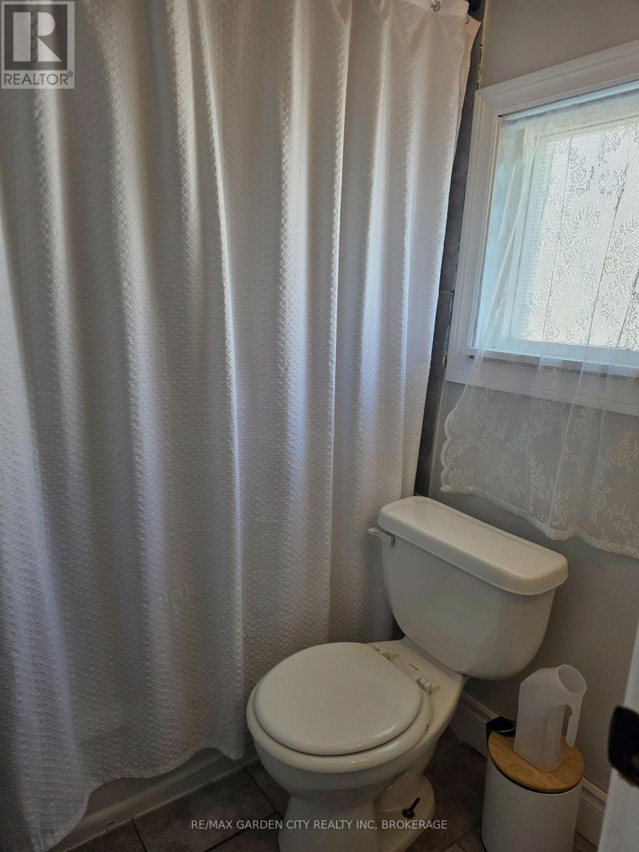 16 Leeson Street, St. Catharines, Ontario  L2T 2R3 - Photo 11 - X14115550