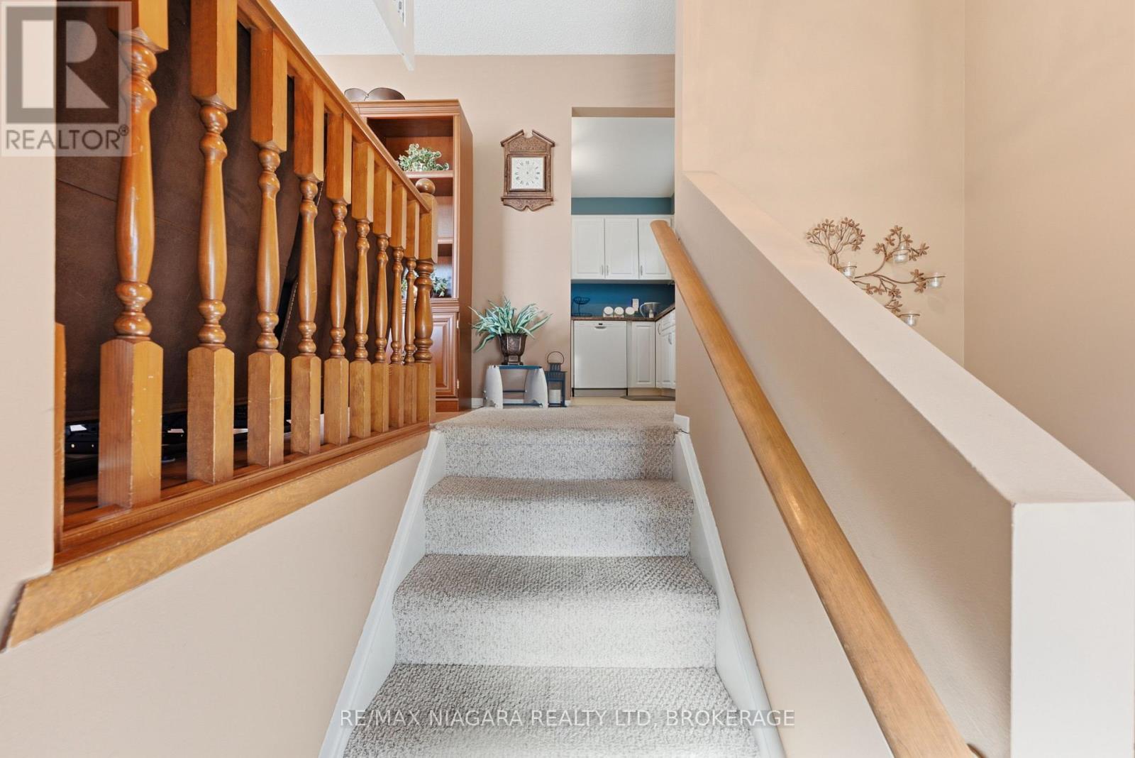 8372 Mundare Crescent, Niagara Falls, Ontario  L2G 7M5 - Photo 3 - X14115594