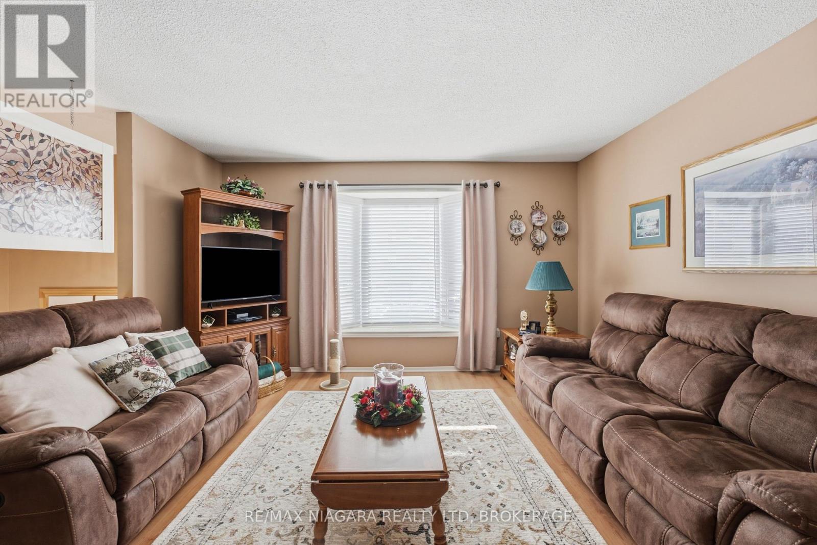 8372 Mundare Crescent, Niagara Falls, Ontario  L2G 7M5 - Photo 4 - X14115594
