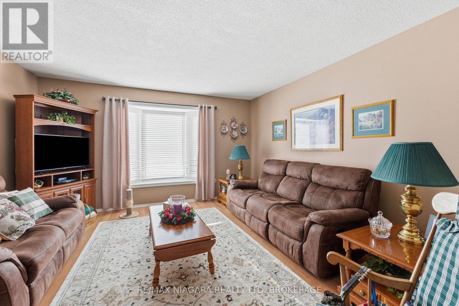 8372 Mundare Crescent, Niagara Falls, Ontario  L2G 7M5 - Photo 5 - X14115594