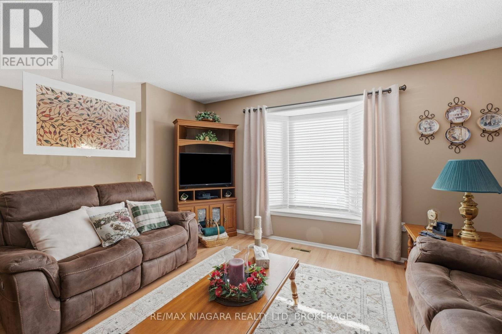 8372 Mundare Crescent, Niagara Falls, Ontario  L2G 7M5 - Photo 6 - X14115594