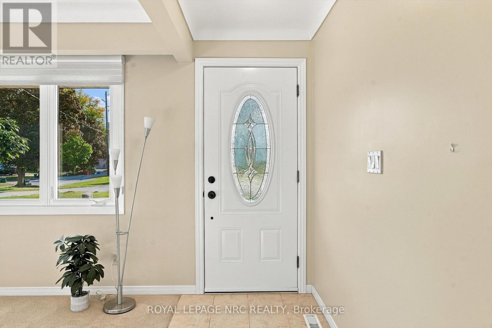 13 Hardwood Grove, St. Catharines, Ontario  L2P 1K3 - Photo 4 - X14115640